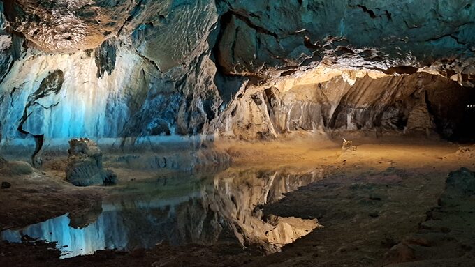 8966.jpg